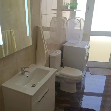 Cozy 1 Bedroom Very Close To The Seaside B1b